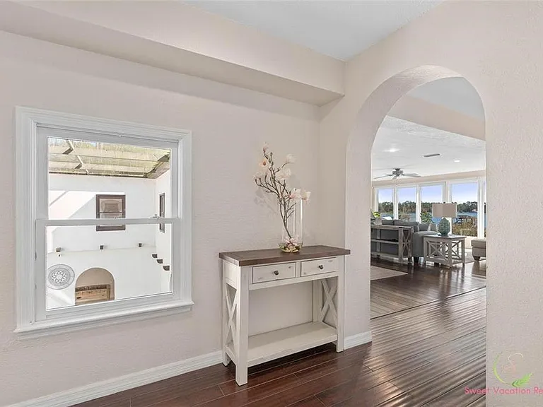 14182 Lake Mary Jane Rd — Photo 16