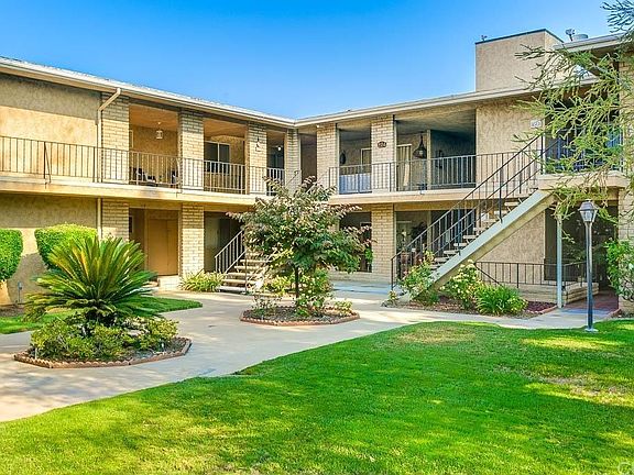 5th image of 620 W Huntington Dr #24