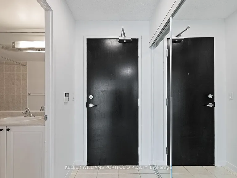 18 Yonge St #1504 — Photo 4