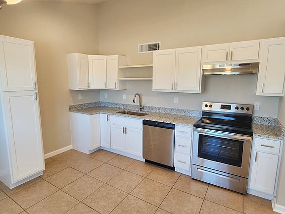 5th image of 7612 Independence Dr