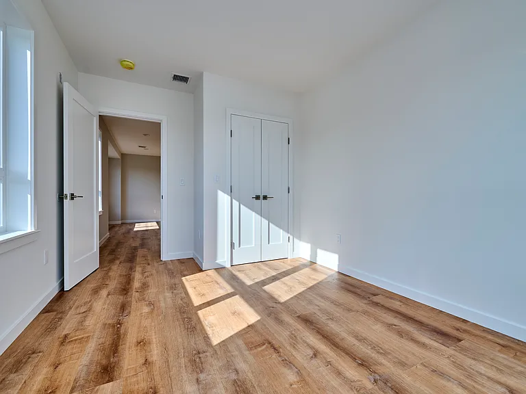 510 Willard Street — Photo 9