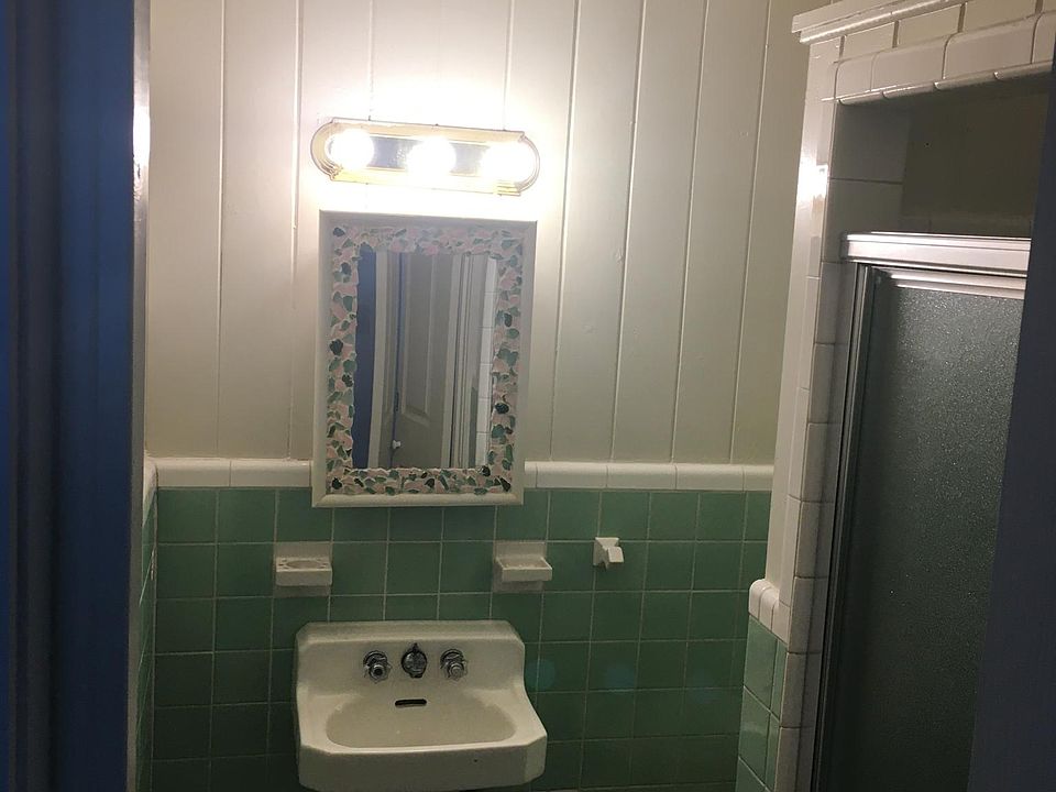 1st image of 2121 Amelia Ave