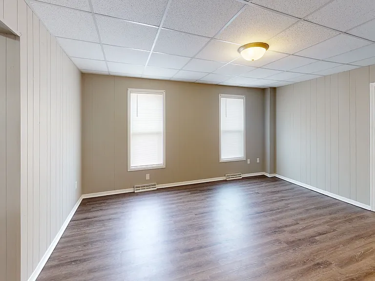 1303 Hemlock Ave — Photo 6