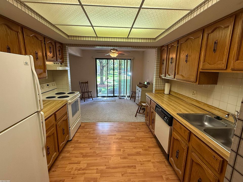 42188 Toddmark Ln Apt 4, photo 8