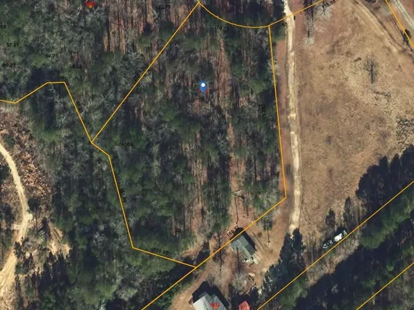 6823 Foxrun Rd, Linden, NC 28356