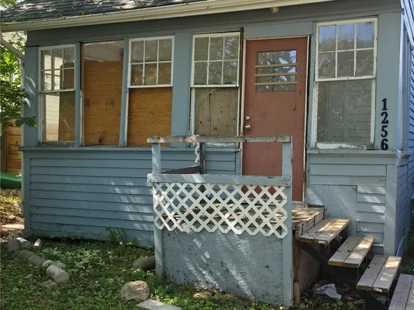 1256 King Street, Regina, SK S4T 4E9