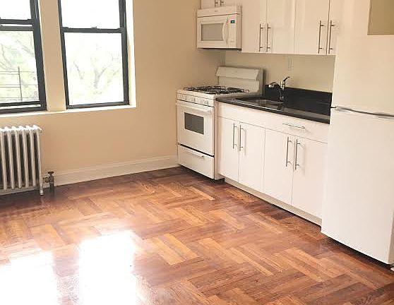 2nd image of 89 Crooke Ave APT 3F