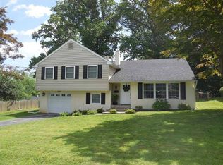 1056 Westwood Dr, Springfield, PA 19064