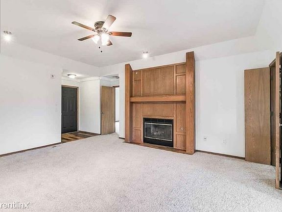 4th image of 813 NW 141st St