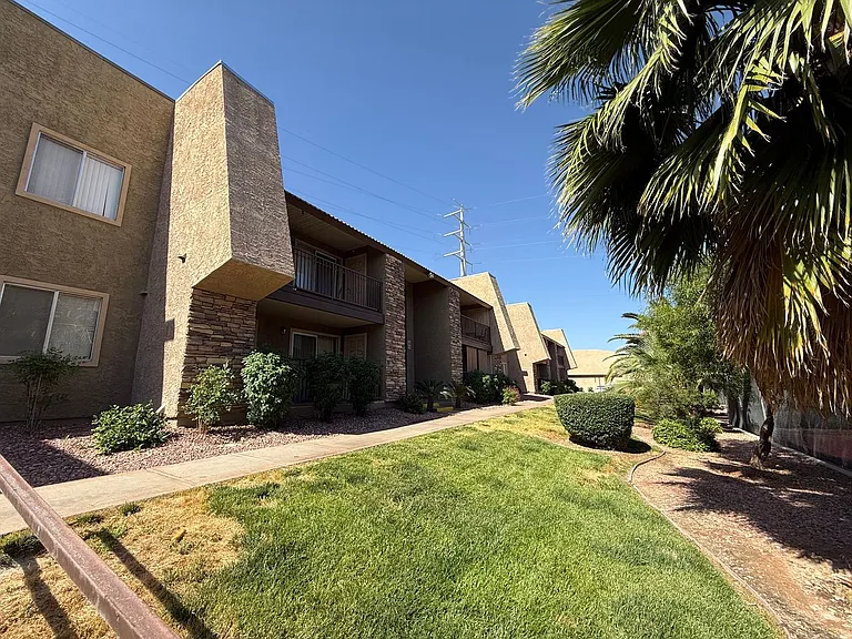 5163 Indian River Dr #201 — Photo 3