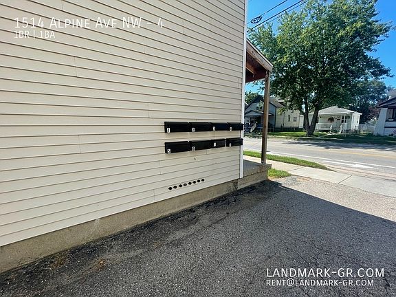 4th image of 1514 Alpine Ave NW APT 4