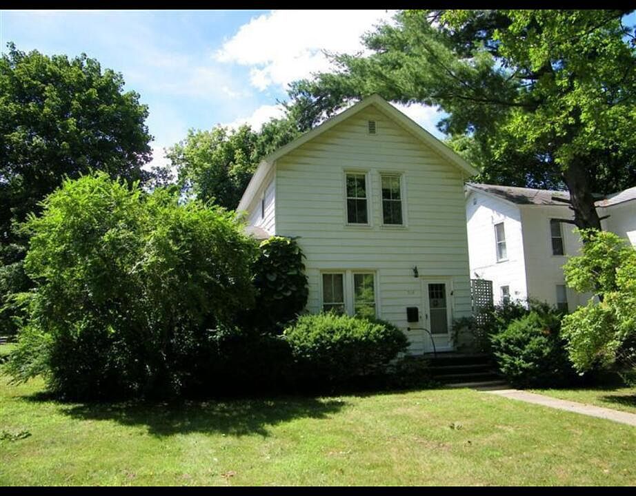 1st image of 318 Ives Ave