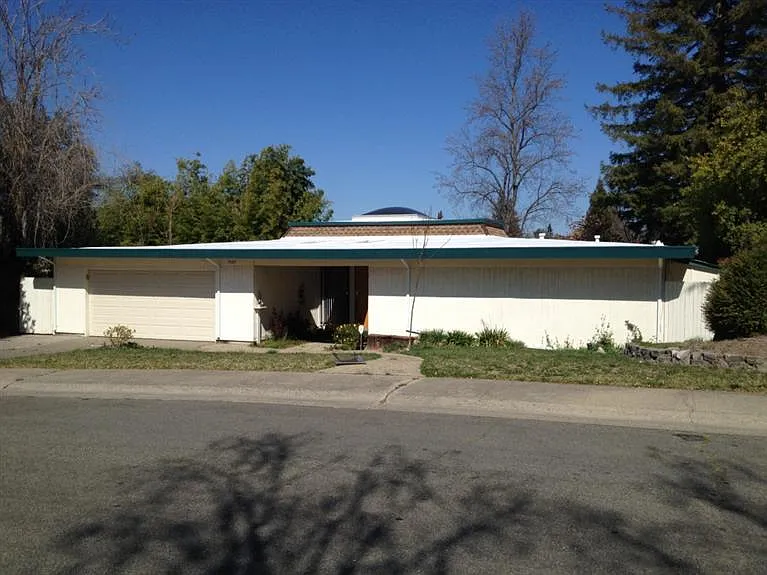 7684 Circlet Way photo 1