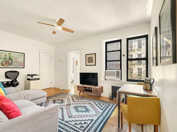 305 E 88th St APT 3E, New York, NY 10128