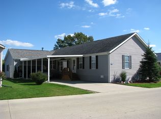 152 Pine Lakes Dr W, Lapeer, MI