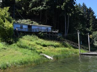 511 N Tenmile Lk, Lakeside, OR 97449
