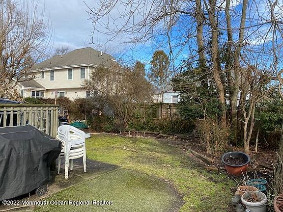 5th image of 2320 2nd Ave