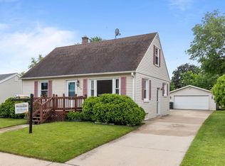 296 15th St, Fond Du Lac, WI 54935