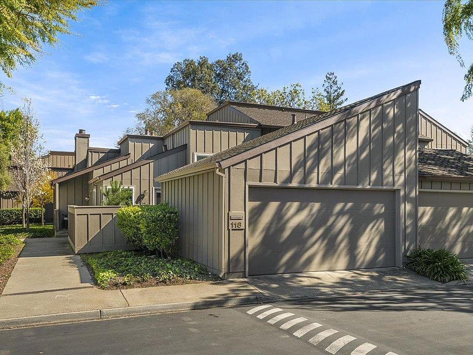 1st image of 118 Charter Oaks Cir
