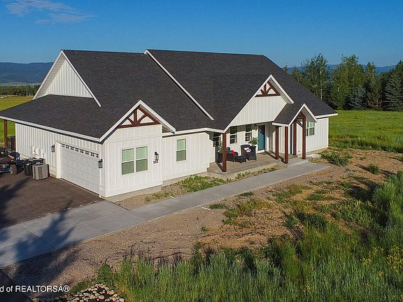2nd image of 554 Cedar Creek Dr