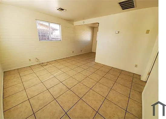 1 bed, 500 sqft, $995 — Photo 2