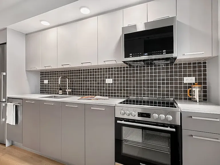 15 Bridge Park Dr #14LL — Photo 3