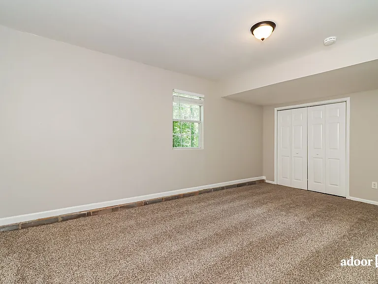 96 Seals Dr — Photo 14