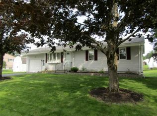 17 Swale Ln, Lewiston, ME 04240