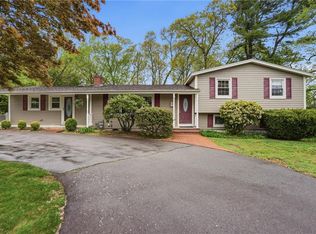 135 Red Chimney Dr, Warwick, RI 02886