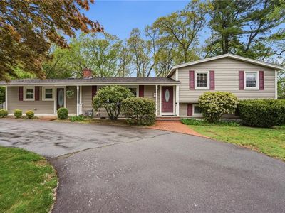 135 Red Chimney Dr, Warwick, RI, 02886