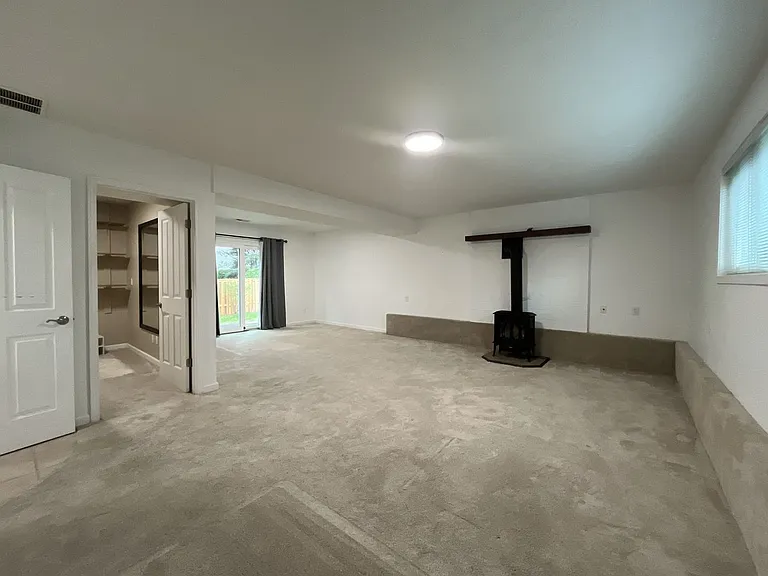 17688 NW Dogwood Ct — Photo 37