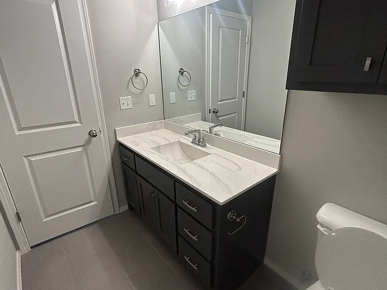 1502 E Utica Pl — Photo 36