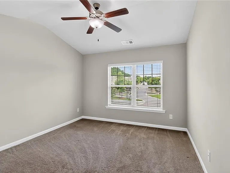 1542 Brookmere Way — Photo 24