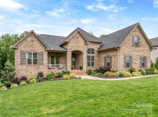 237 Wheatberry Hill Dr, Matthews, NC 28104