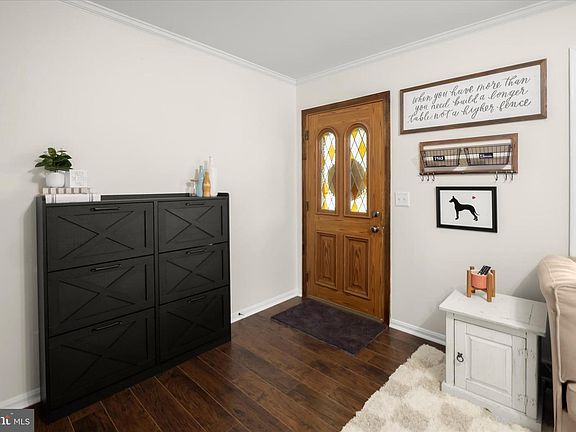 4th image of 7905 E Riverside Dr