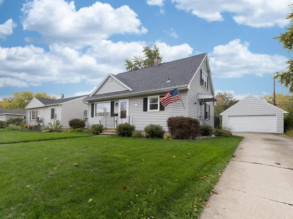 911 Sherry St, Neenah, WI 54956