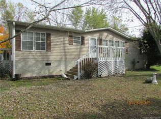 424 Katie Dr, Hendersonville, NC 28792