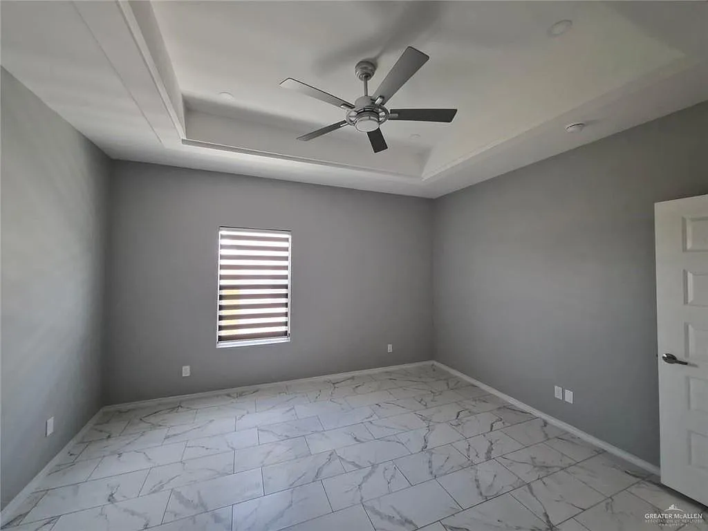 3 bed, 2.0 bath, 1000 sqft, $1,450 — Photo 3