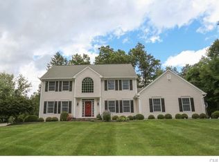 6 Cross Rd, Brookfield, CT 06804