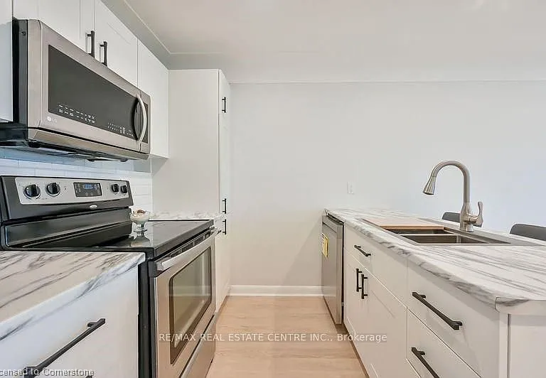 738 Mohawk Rd E #UPPER — Photo 4