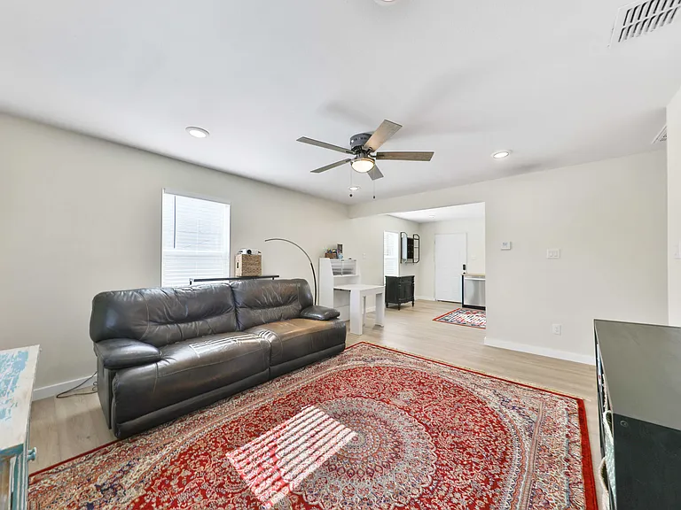 315 W Norwood Ct #1 — Photo 9