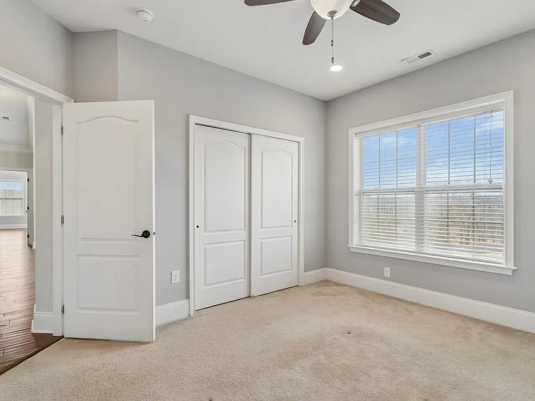 178 Pratt Ln — Photo 32