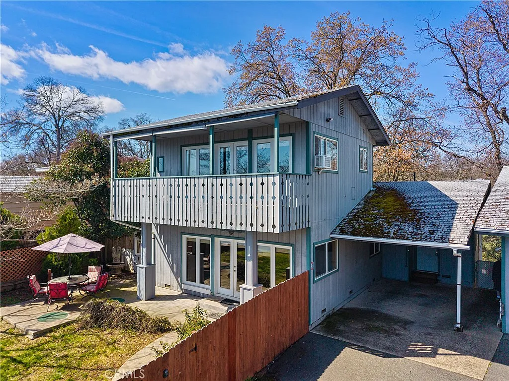 1155 Boggs Ln photo 1
