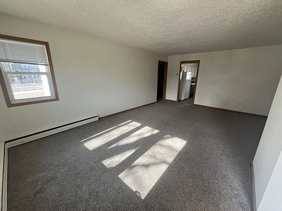 3rd image of 504 E Avenue F