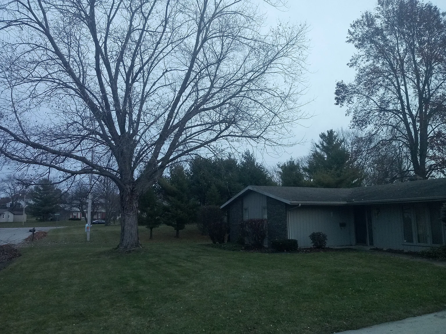402 Stonyridge Dr photo 1