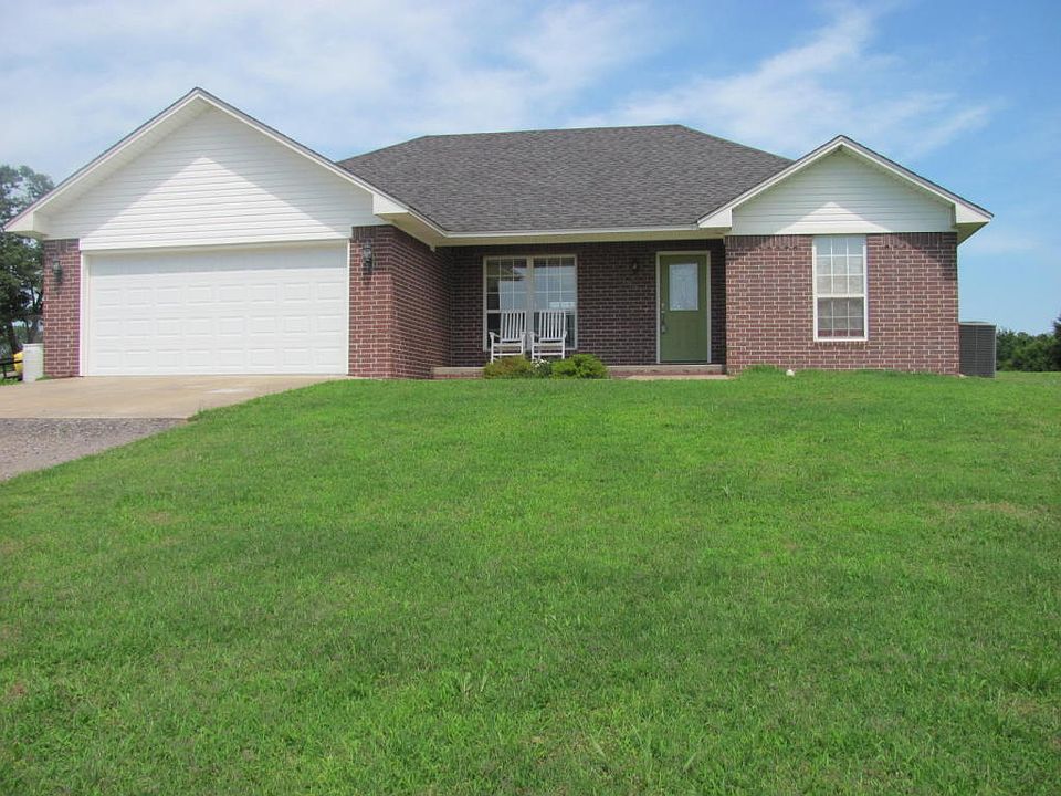 1st image of 137 Crestpointe Dr