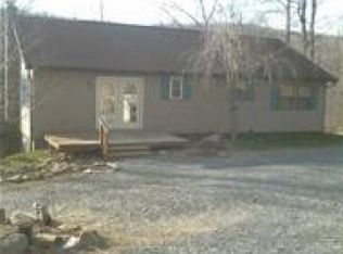 98 Cinnamon Trl, Berkeley Springs, WV 25411