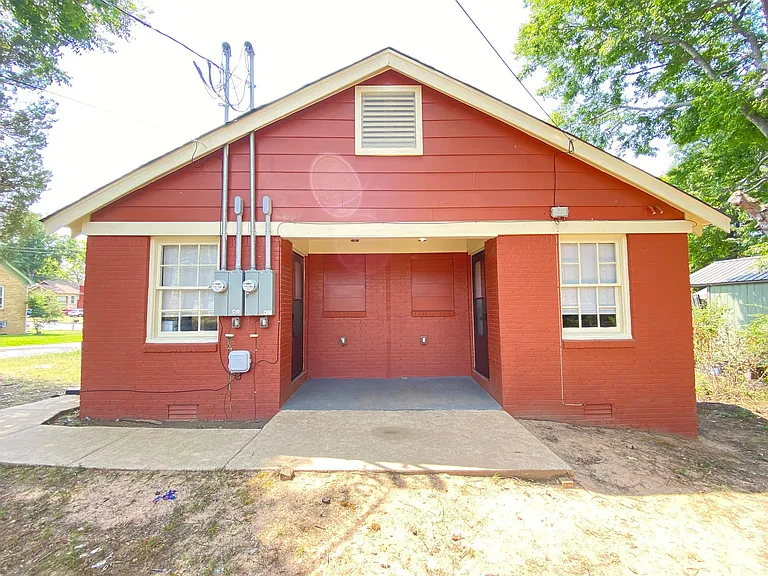 3602 W 13th St — Photo 2