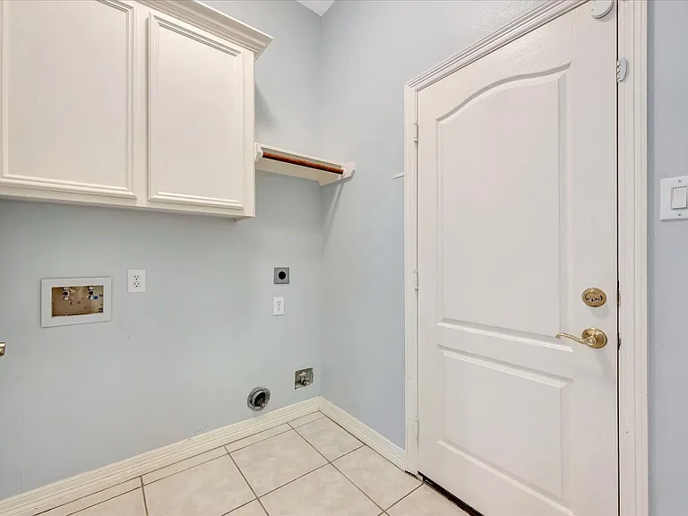 2421 Baycrest Dr — Photo 36