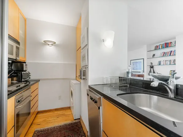 343 East 74th Street image 5 of 10